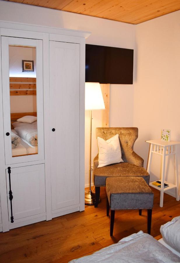 Bio-Wellness-Pension Im Allgau Leutkirch im Allgäu Esterno foto